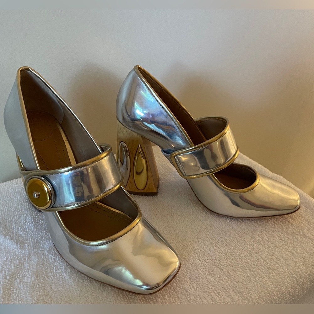Tory Burch Madison 100mm Mary-Jane Pump Size 6 never worn